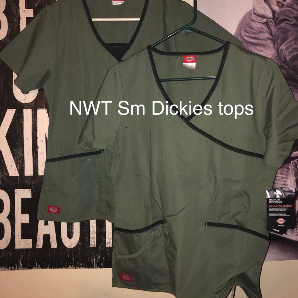 NWT scrub top